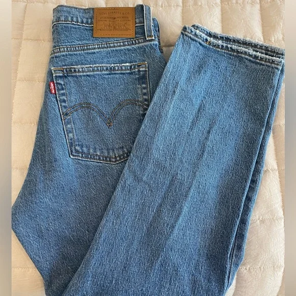 Levi’s Jeans - High Rise Wedgie Straight - Picture 7 of 7